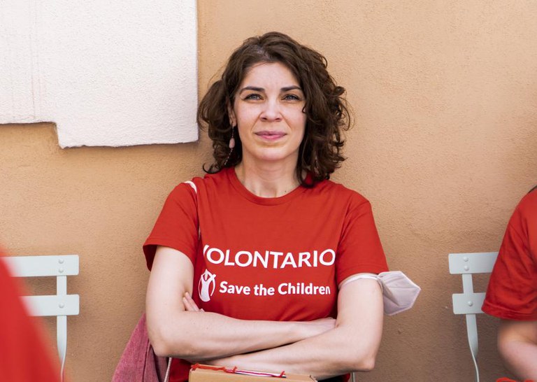 Diventa volontario e aiuta bambine, bambini e adolescenti nello studio online